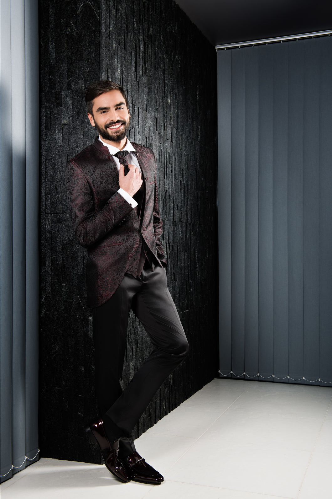 Man Suit Corean Jaquard Design Bordeaux