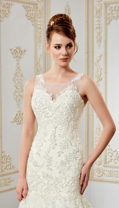 Wedding Dress V Style Esclusive Design